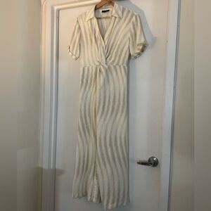Alfani - Cream and White Maxi Dress - Women’s size 6
